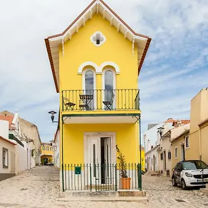 Lisbon Sea Side Chalet Paço de Arcos